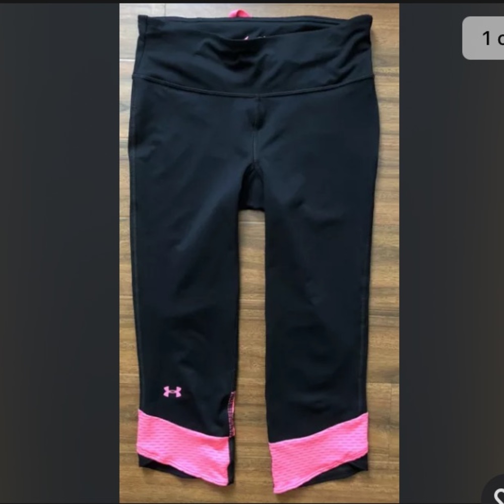 **SOLD** UnderArmour ~ Breast Cancer Awareness ~ Pink Ribbon ~ Leggings